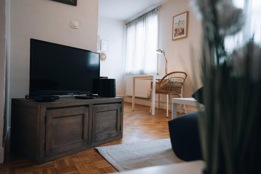 A Hauteur De Toits • Le Spacieux En Coeur De Ville Шатору Экстерьер фото
